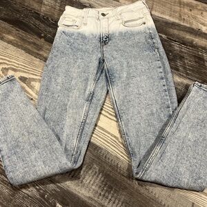 Old Navy Women's Light Blue Straight Leg Jeans